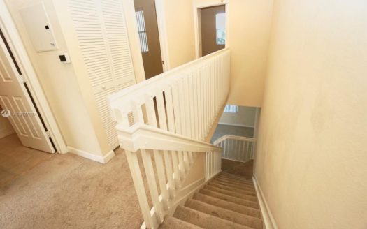 132 SE 28th Pl, Homestead, FL 33033