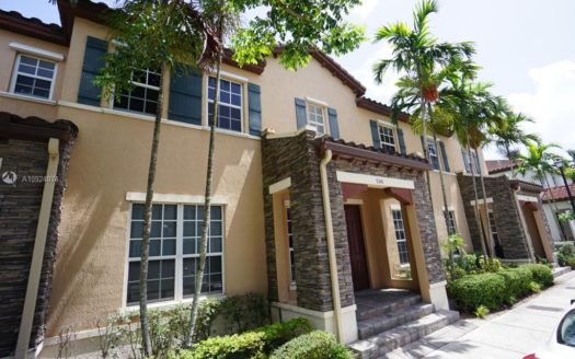 9341 SW 170th Psge, Miami, FL 33196