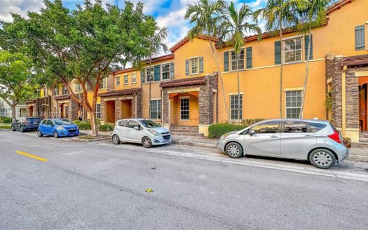 9341 SW 170th Psge, Miami, FL 33196