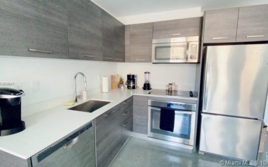 151 SE 1st St, Miami, FL 33131