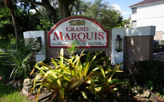 10115 W Sunrise Blvd, Plantation, FL 33322