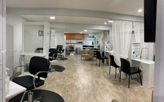 330 SW 9th St, Hialeah, FL 33010