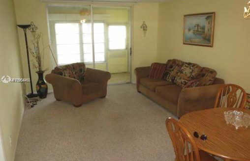 6150 NW 62nd St, Tamarac, FL 33319