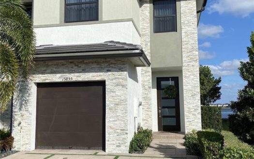 15855 NW 90th Ct, Miami Lakes, FL 33018