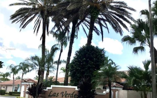 15865 SW 6th Pl, Pembroke Pines, FL 33027