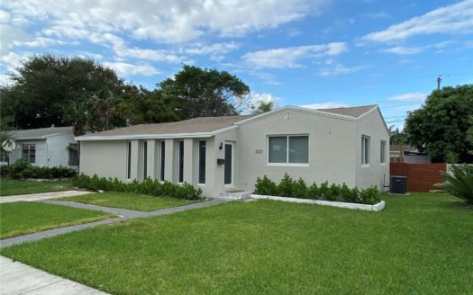 3221 Cleveland St, Hollywood, FL 33021