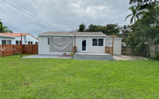 3221 Cleveland St, Hollywood, FL 33021