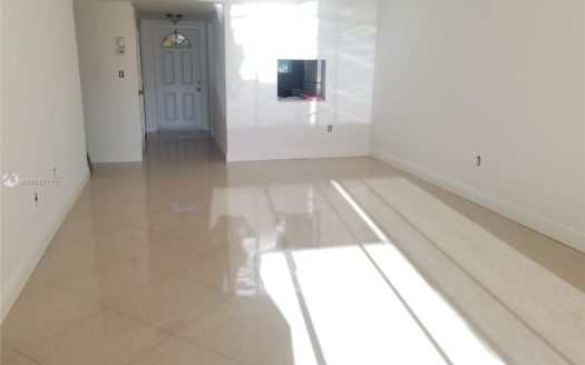 8450 Sunrise Lakes Blvd, Sunrise, FL 33322