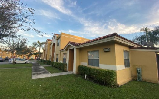 3825 NW 90th Ave, Sunrise, FL 33351