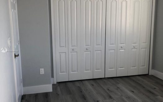 8171 W 36th Av, Hialeah Gardens, FL 33018