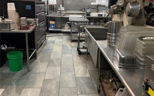 9682 NW 25 St, Doral, FL 33172