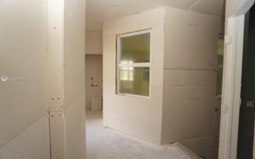 10902 NW 83rd St, Doral, FL 33178