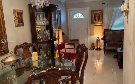 15 NW 204th St, Miami Gardens, FL 33169