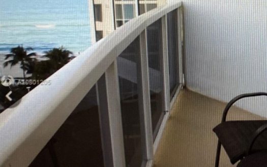 18001 SW Collins Ave, Sunny Isles Beach, FL 33160