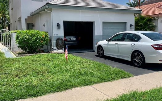 18451 NW 22nd St, Pembroke Pines, FL 33029