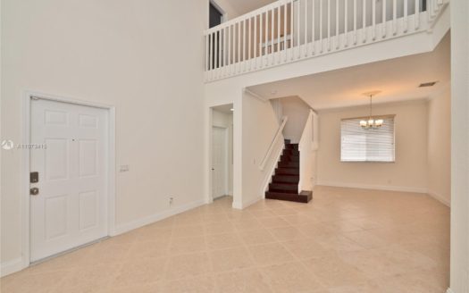 1058 Golden Cane Dr, Weston, FL 33327