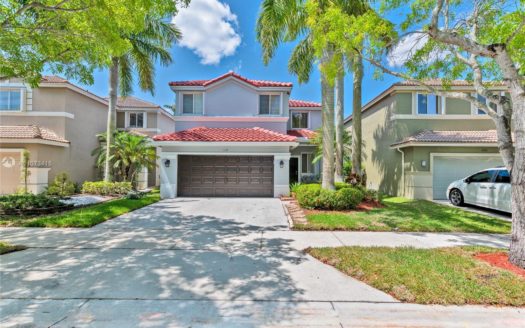 1058 Golden Cane Dr, Weston, FL 33327