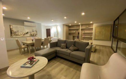 Av. Malecon y Roberto Paz 10