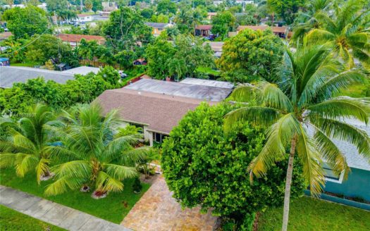 6130 SW 15th Ct, North Lauderdale, FL 33068