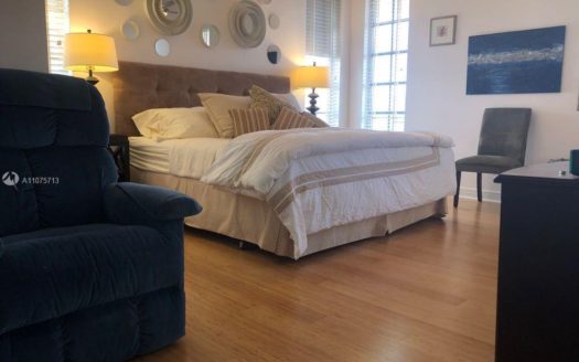 2691 S Course Dr, Pompano Beach, FL 33069