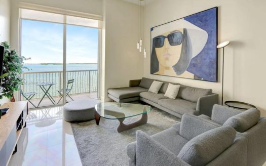1200 Brickell Bay Dr, Miami, FL 33131