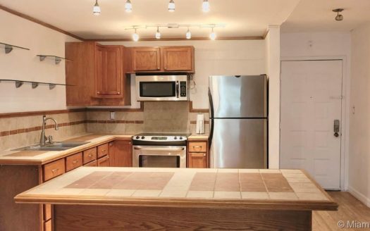 7000 NW 186th St, Hialeah, FL 33015