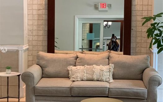 50 Menores Ave, Coral Gables, FL 33134