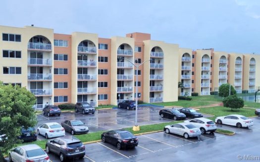 7000 NW 186th St, Hialeah, FL 33015