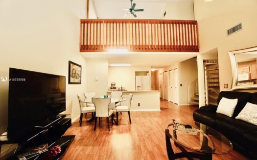 612 Woodgate Ln, Sunrise, FL 33326