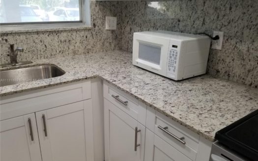 8110 Sunrise Lakes Blvd, Sunrise, FL 33322