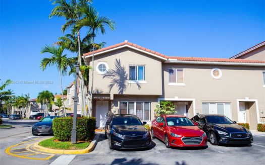 143 Riviera Cir #143, Weston, FL 33326-3113