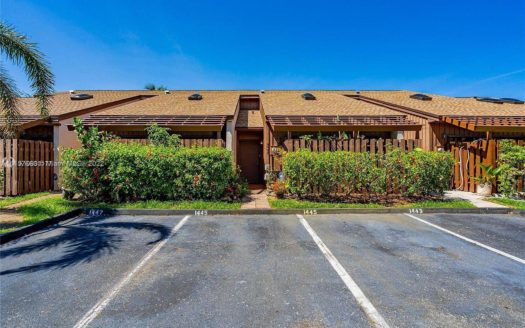 1445 Amanda St, Hollywood, FL 33020-3255