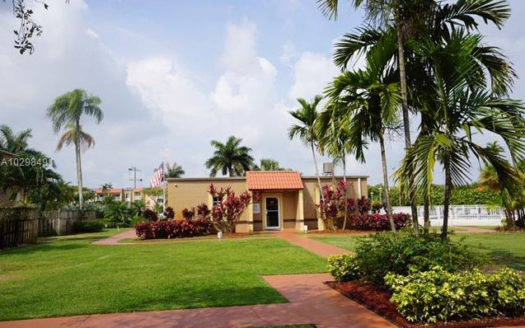 5000 NW 79th Ave #207, Doral, FL 33166-4705