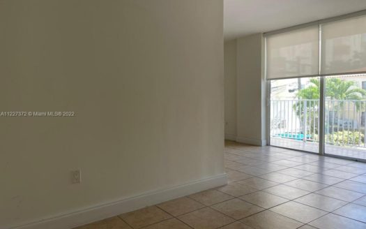 1255 Collins Ave #208,  Miami Beach, FL 33139-4623