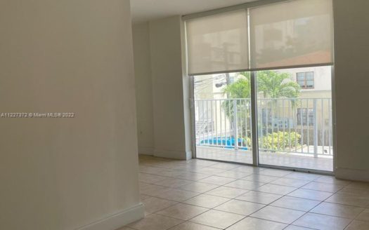 1255 Collins Ave #208,  Miami Beach, FL 33139-4623