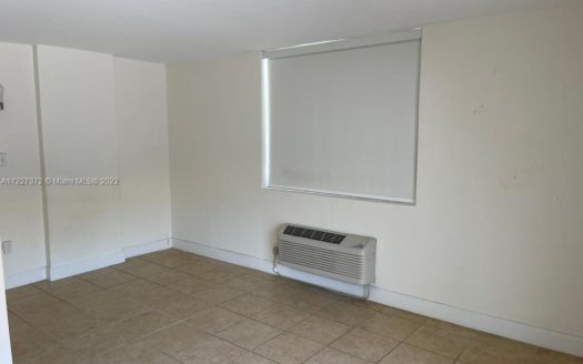 1255 Collins Ave #208,  Miami Beach, FL 33139-4623