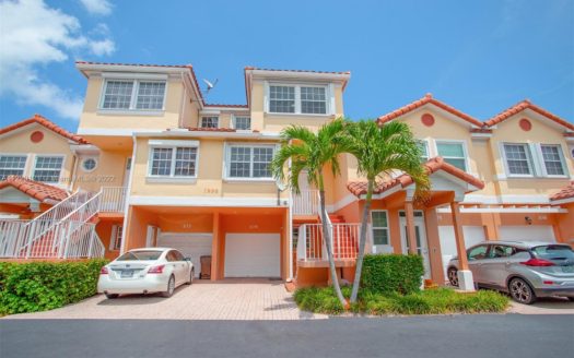 1998 NE 7th St #104,  Deerfield Beach, FL 33441-3781