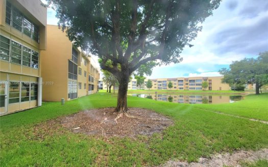 6150 NW 62nd St #107,  Tamarac, FL 33319-6245