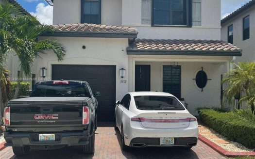 3332 W 95TH TER, Hialeah, FL 33018