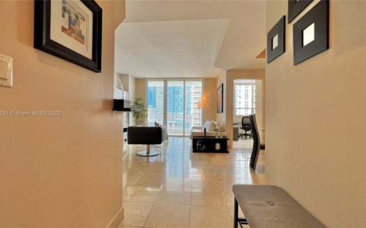 801 Brickell Key Blvd #2104,  Miami, FL 33131-3719