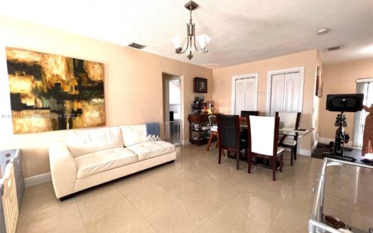 4256 SW 129th Ave,  Miami, FL 33175-4018