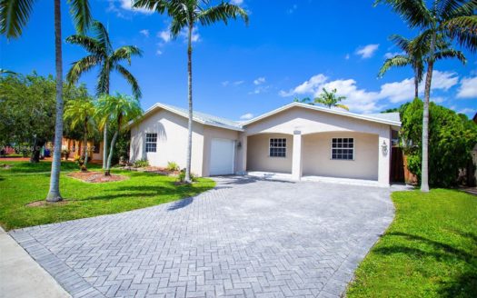 10975 NW 27th PL,  Sunrise, FL 33322-1813