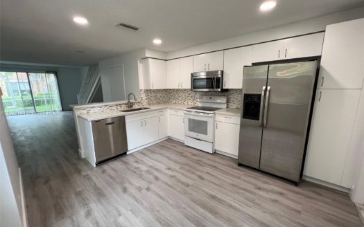 1411 Barcelona Way #1-27,  Weston, FL 33327-1736