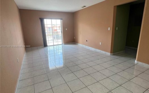 7011 W 29th Ave #211,  Hialeah, FL 33018-5384