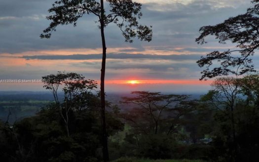 Vda. Marayal Caney Alto, ME 501037