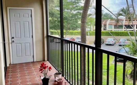 8025 SW 107th Ave #203,  Miami, FL 33173-4830