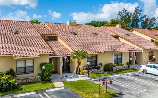 8536 Shadow Ct #4-16,  Coral Springs, FL 33071-7479