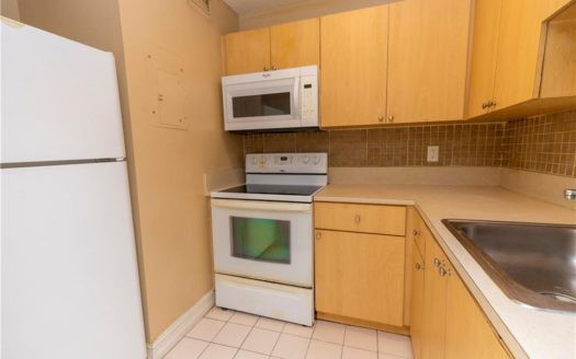 1830 Maravilla AVE #107 Fort Myers, FL 33901