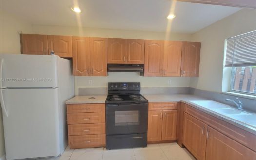 5840 Blueberry Ct #66,  Lauderhill, FL 33313-3081