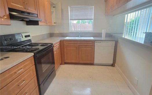 5840 Blueberry Ct #66,  Lauderhill, FL 33313-3081